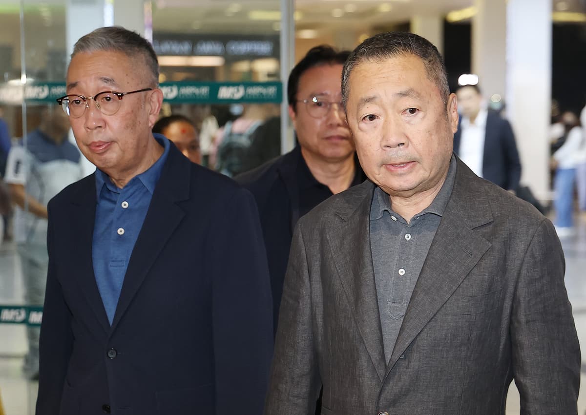 박정원·박지원 네팔 도착…실종 직원 수색·구조 직접 챙긴다