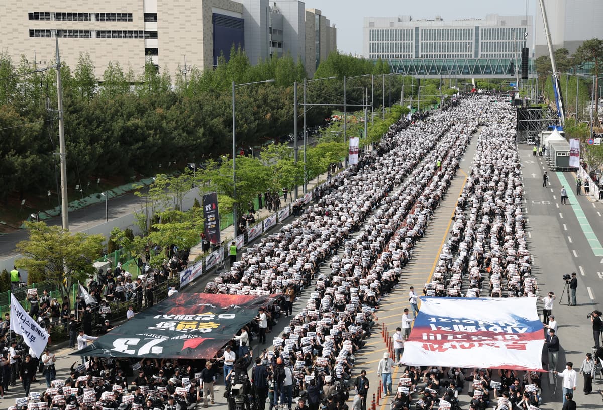 인력 재배치까지 트집…800조 투자 발목잡는 ‘노봉법’