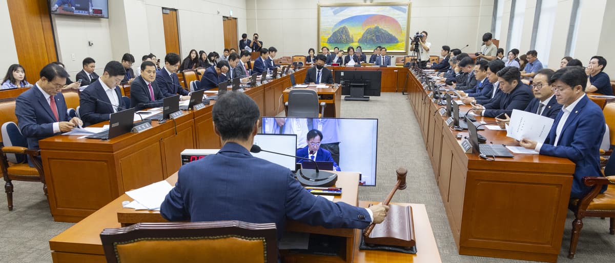 의무공개매수 정무위 소위 통과…공개매수 대상 ‘50%+1주’