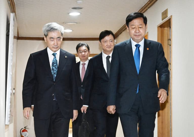 환율 하루새 13.6원 치솟아…“채권금리 더 오르나” 기업 초긴장