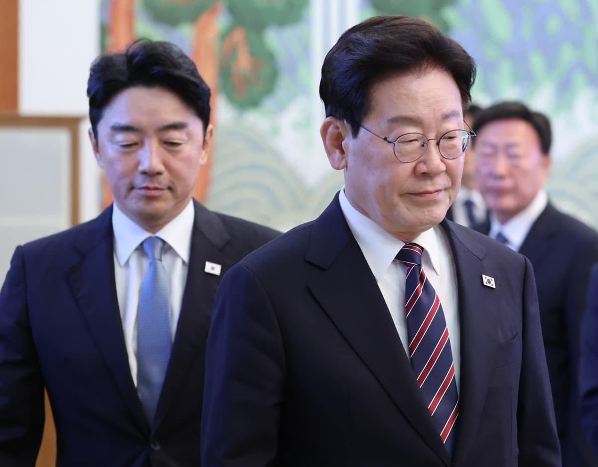 강훈식 비서실장 사의…靑 “종합적 책임 지는 차원”