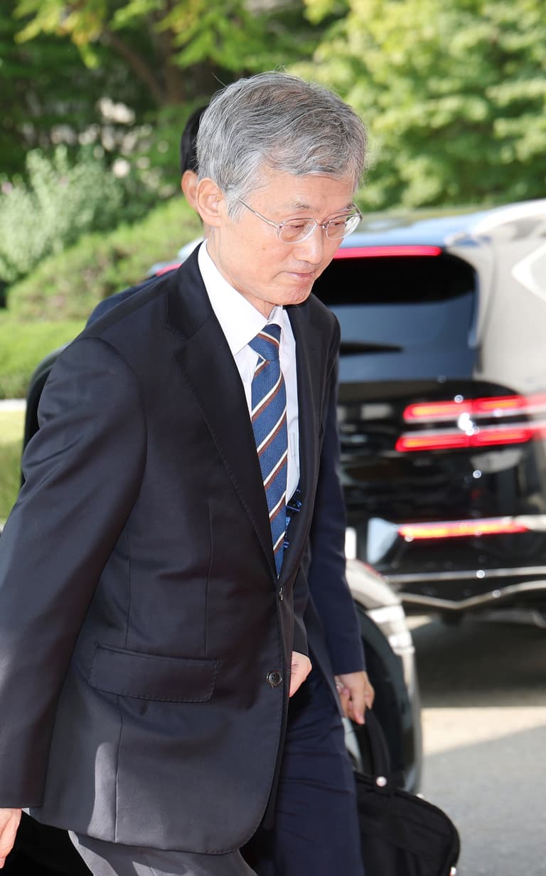 청와대 재제청 요구 25일 만에, 조희대 대법원장은 "공문에 사유가 없다"고 했습니다 ✉️