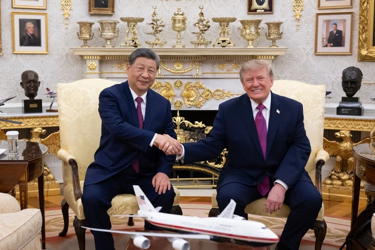 8개 성과를 합의했는데, 중국 발표문에 희토류가 없네요 🧲