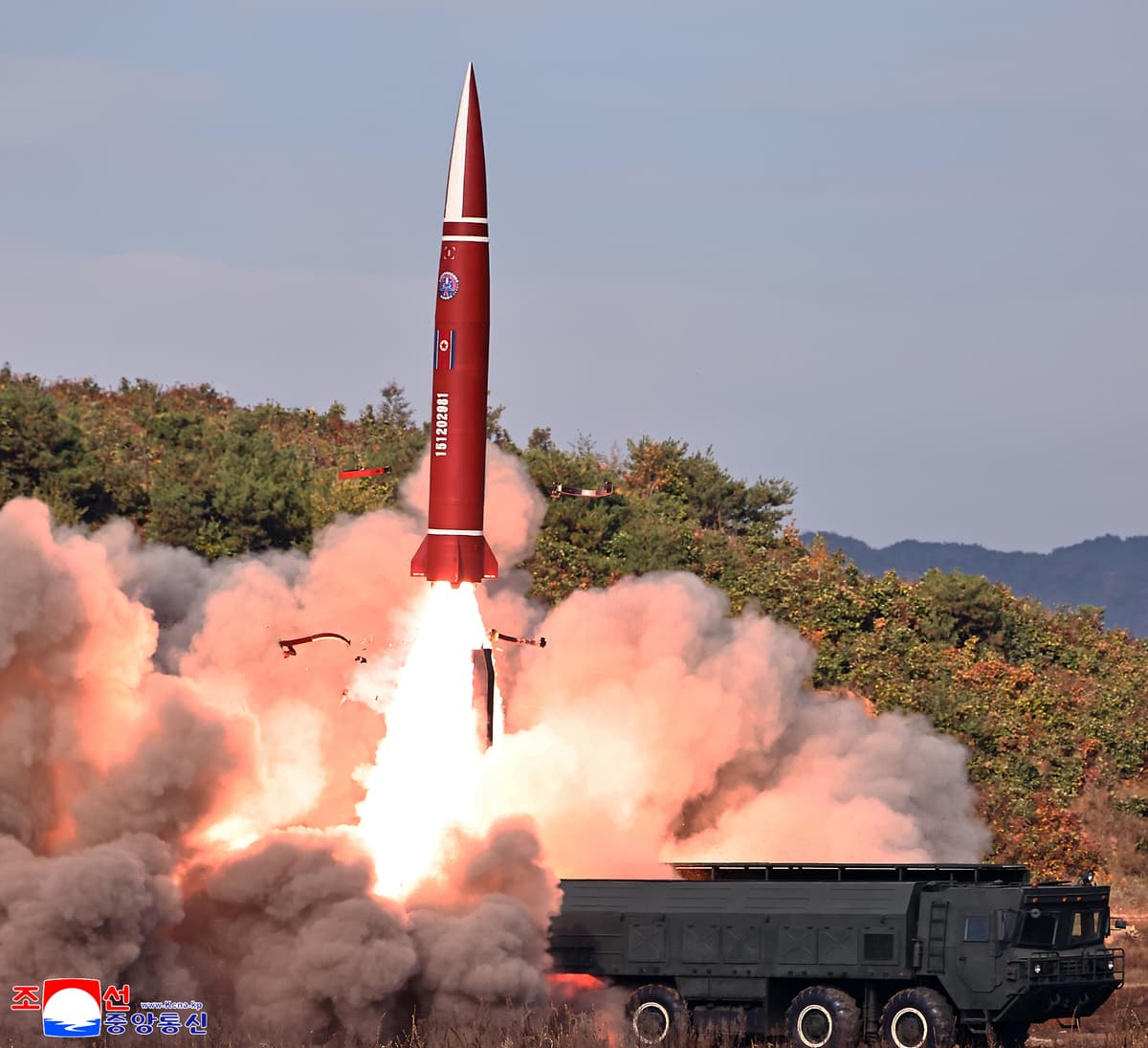 한반도 평화 낙관론 석달새 17%P↓…핵무장·대북 확성기 찬성 60% 넘어[데이터로 본 정치민심]