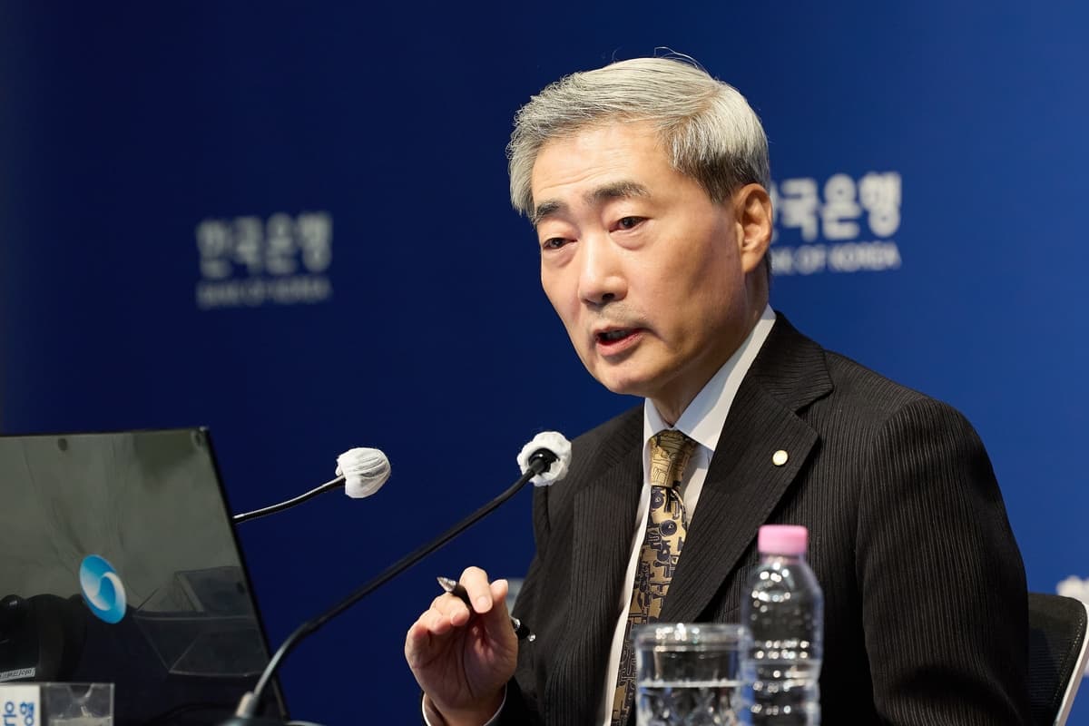기준금리 3.00% 만장일치 동결인데 긴축이 끝난 게 아니라고요?