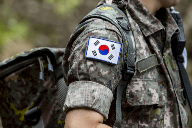 “병장도 월급 200만원씩 받던데요” 불만에…하사 초봉 月300만원으로