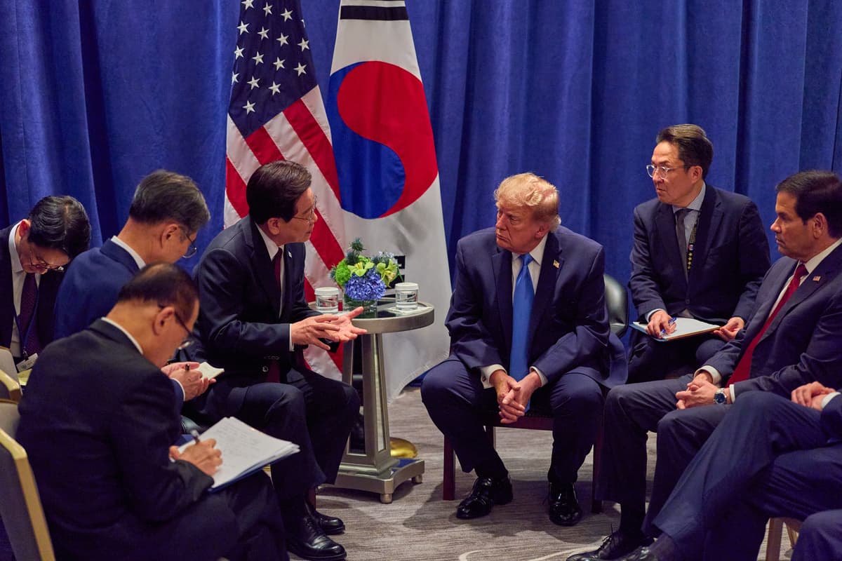 2,000억 달러 협상이 풀리자, 멈춰 있던 핵잠 논의가 다시 움직입니다