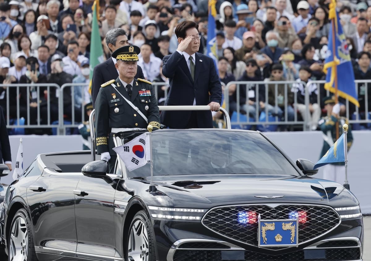 정치 | 국군의 날 기념사, 지뢰라는 단어가 한 번도 안 나왔다고? 🪖