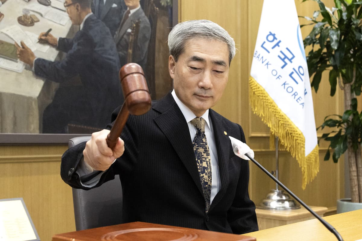 한은, 기준금리 3.00% 동결—전문가 90%는 이미 11월 인상 가리키다